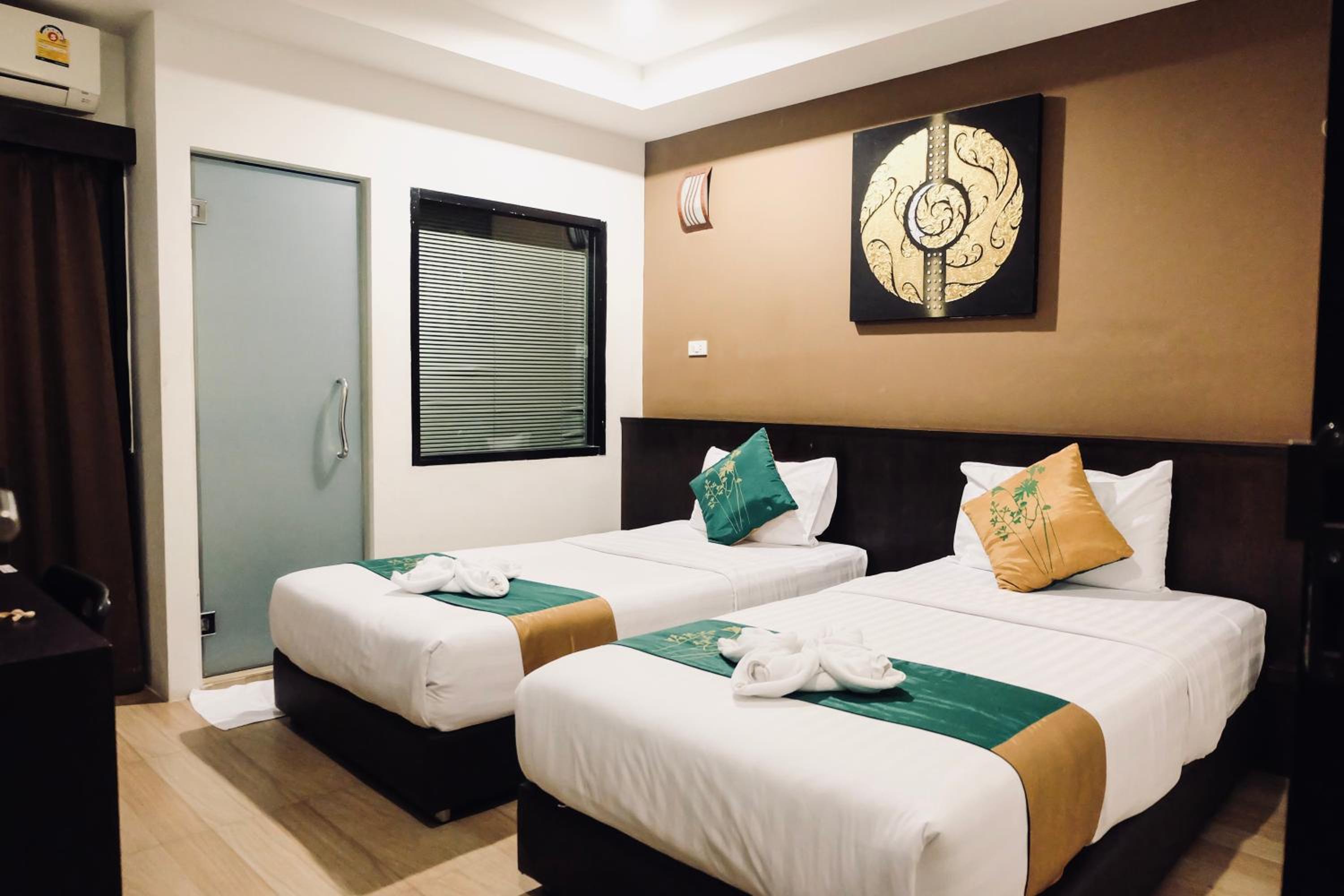STANDARD, TWIN BEDS