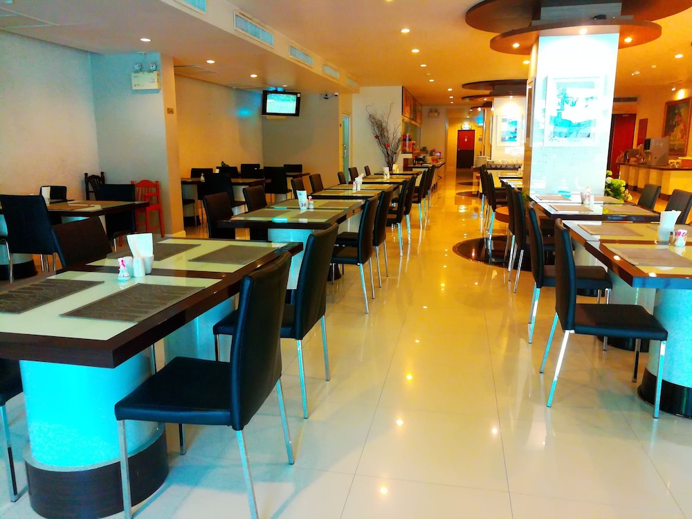 Flipper House Hotel Pattaya 32/48