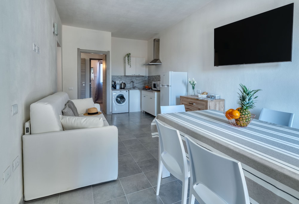 Izzhome Pula Masenti Apartment 6/13