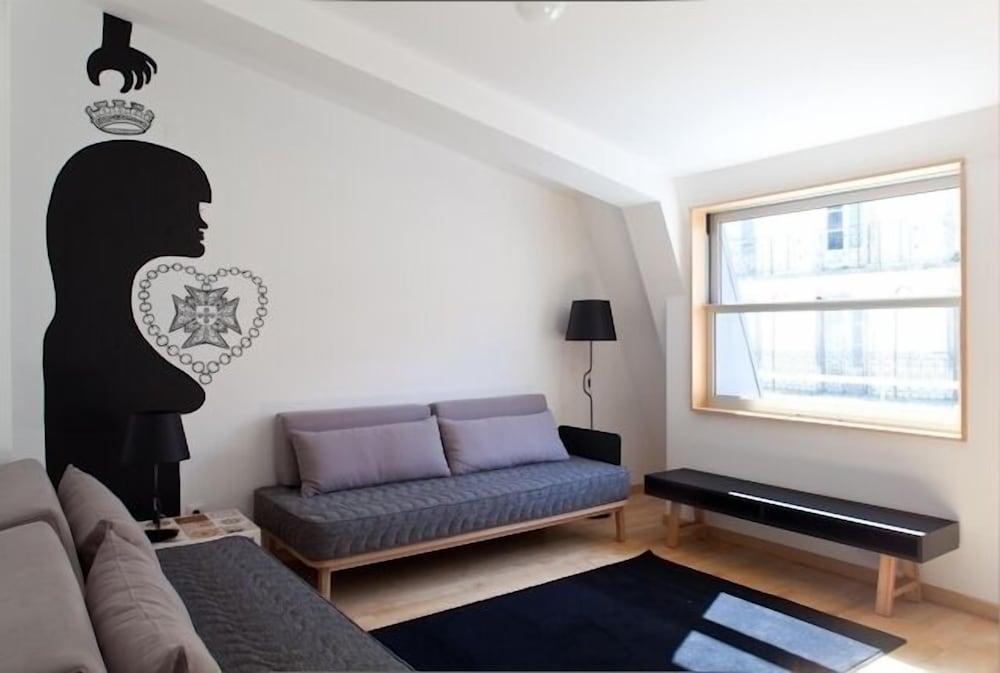 The Lisbonaire Apartments 29/49