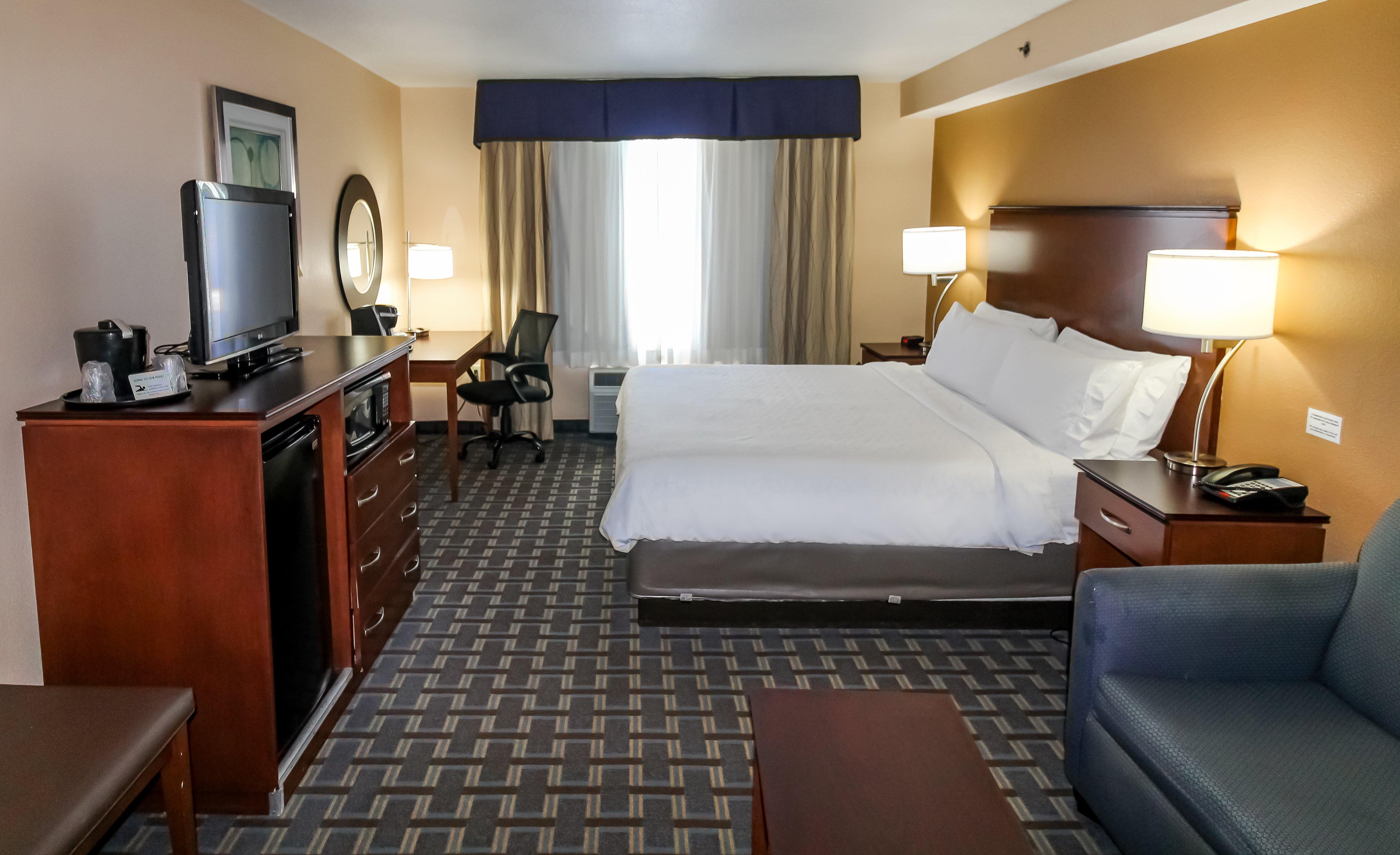 غرفة بسرير كينج، Holiday Inn Express Hotels Suites Cocoa Beach 2/6