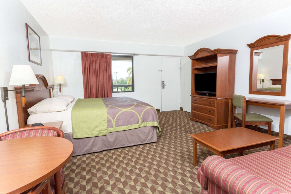 Super 8 By Wyndham Riviera Beach West Palm Beach 9/20