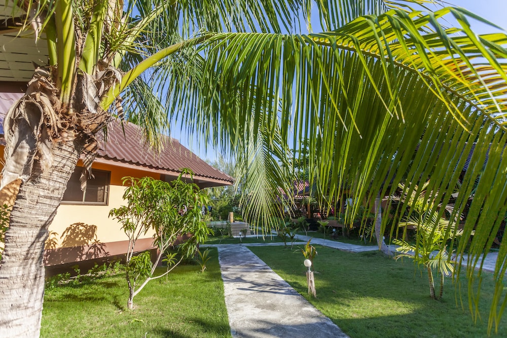 LANTA PEARL BEACH RESORT 72/78