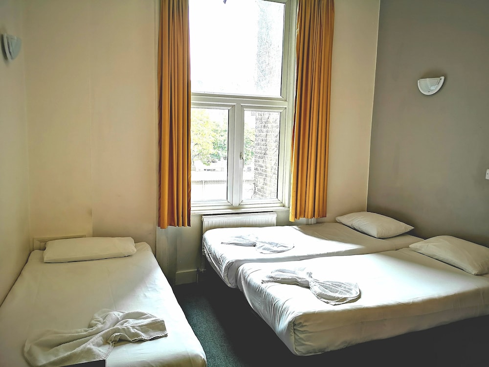 Room at Aquarius Hotel, LONDON