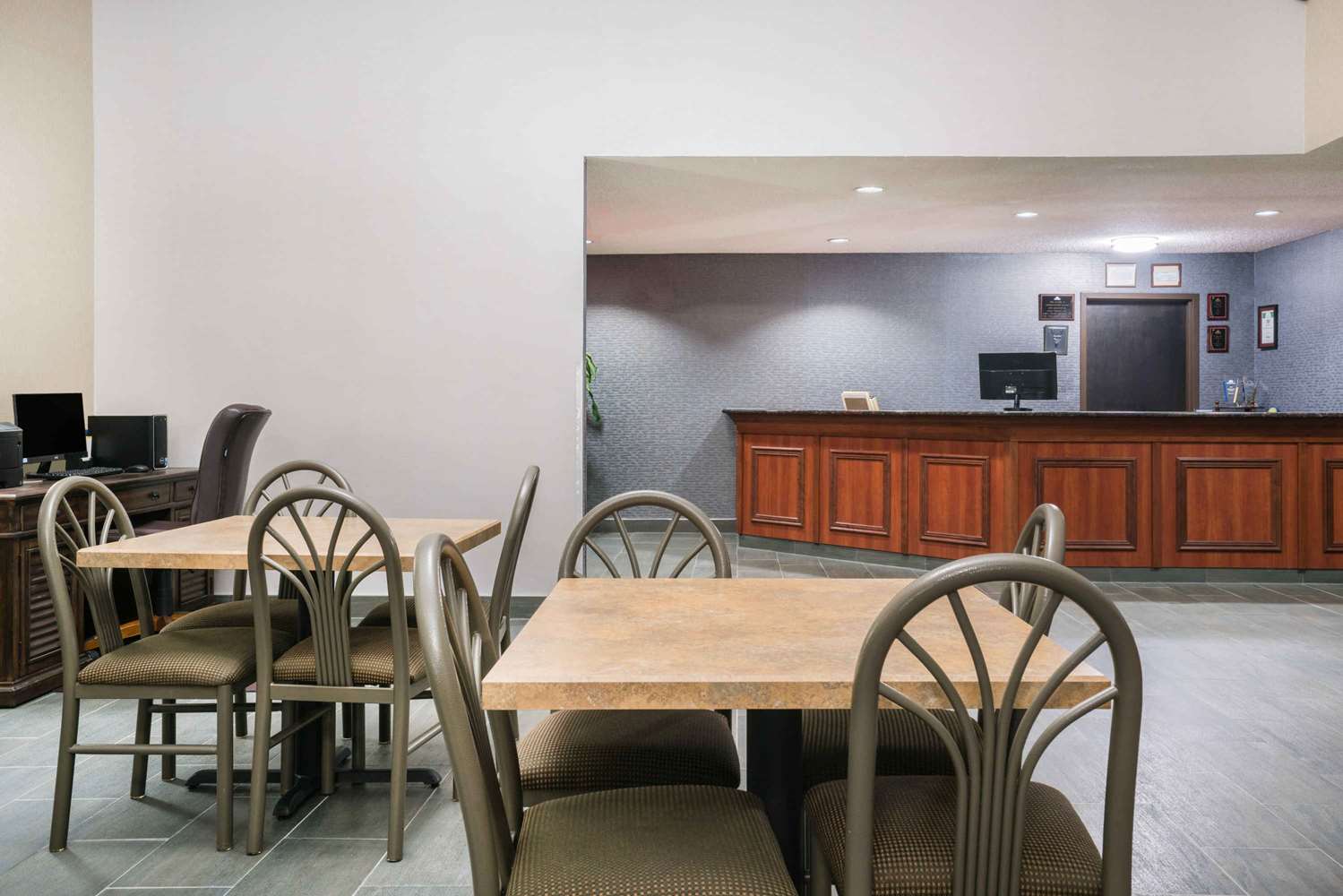 restaurant cafeteria