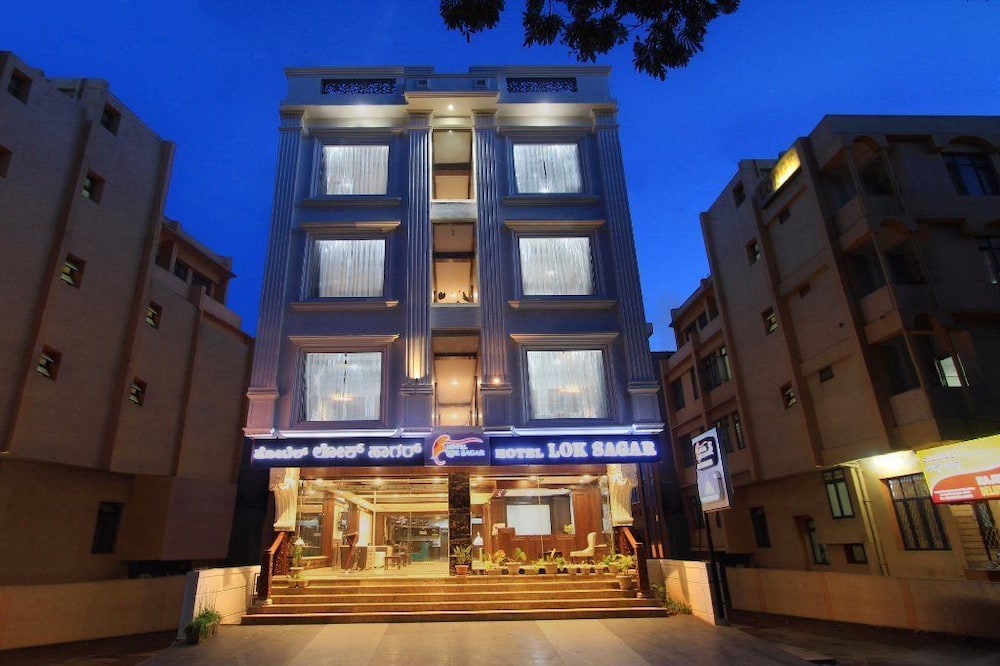 Hotel Loksagar 1/30