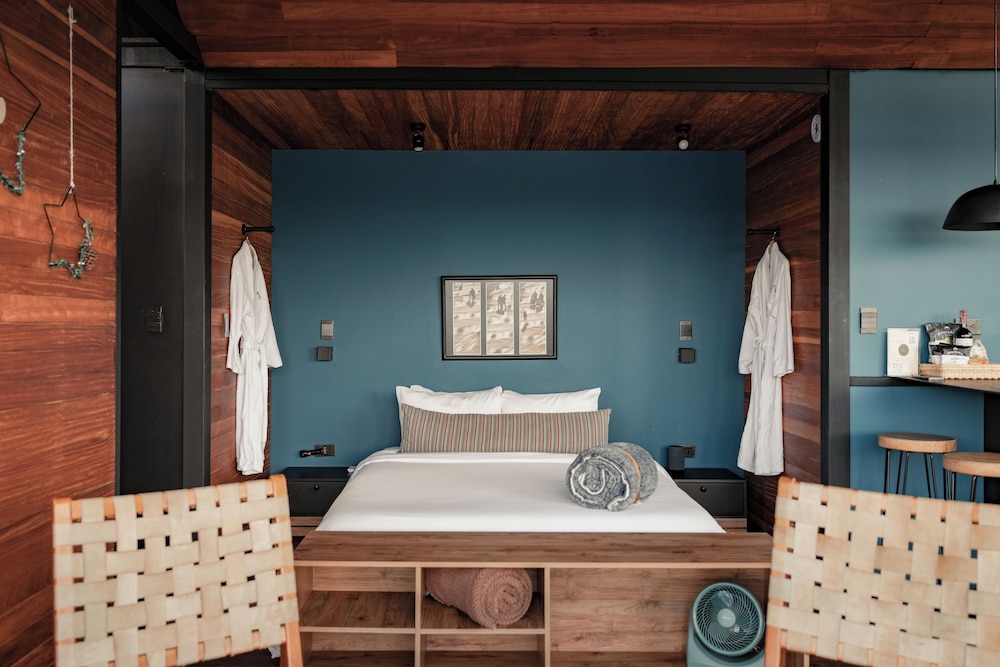 The Boato Hotel 10/46