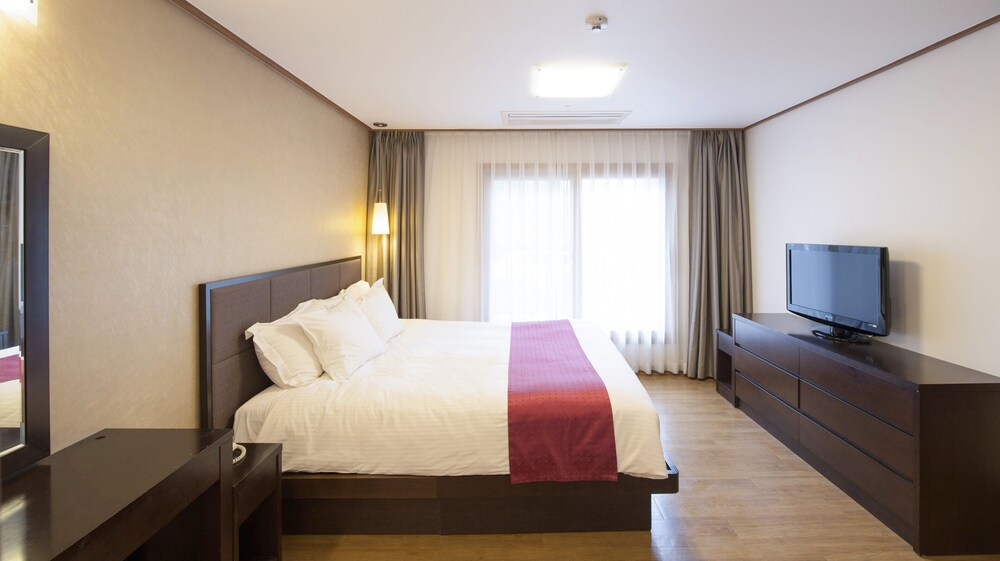 Holiday Inn & Suites Alpensia Pyeongchang Suites 12/73