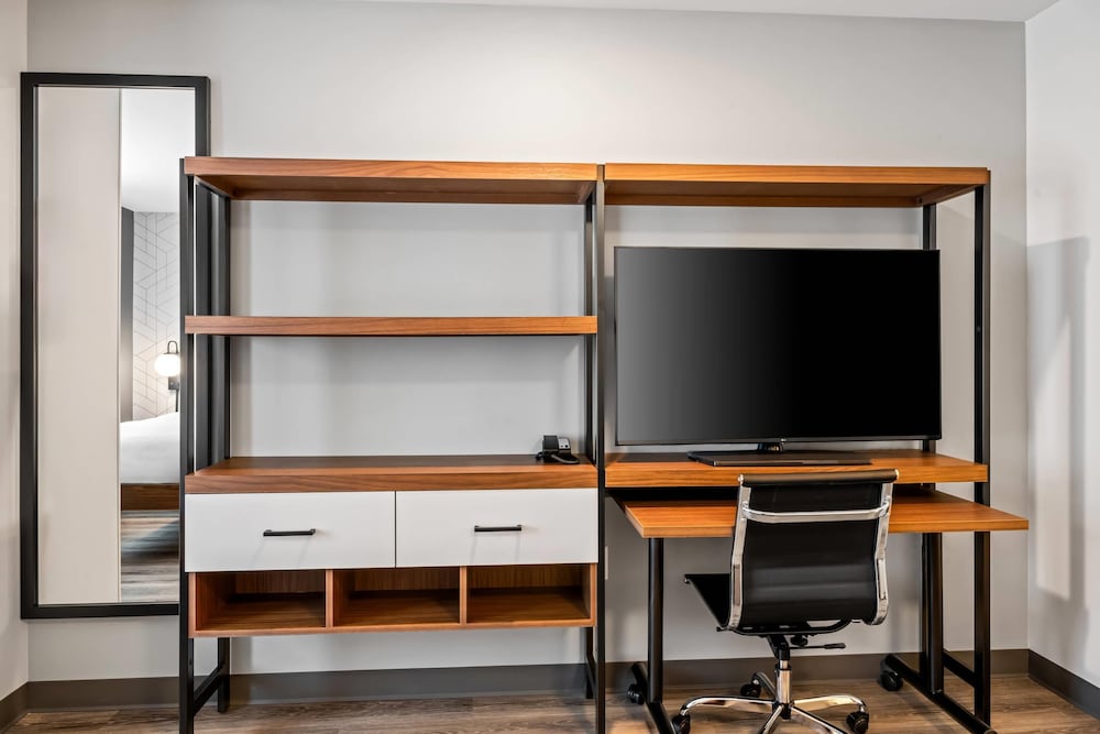 Everhome Suites Bozeman 46/60