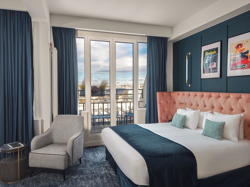 Pley Hotel 34/70