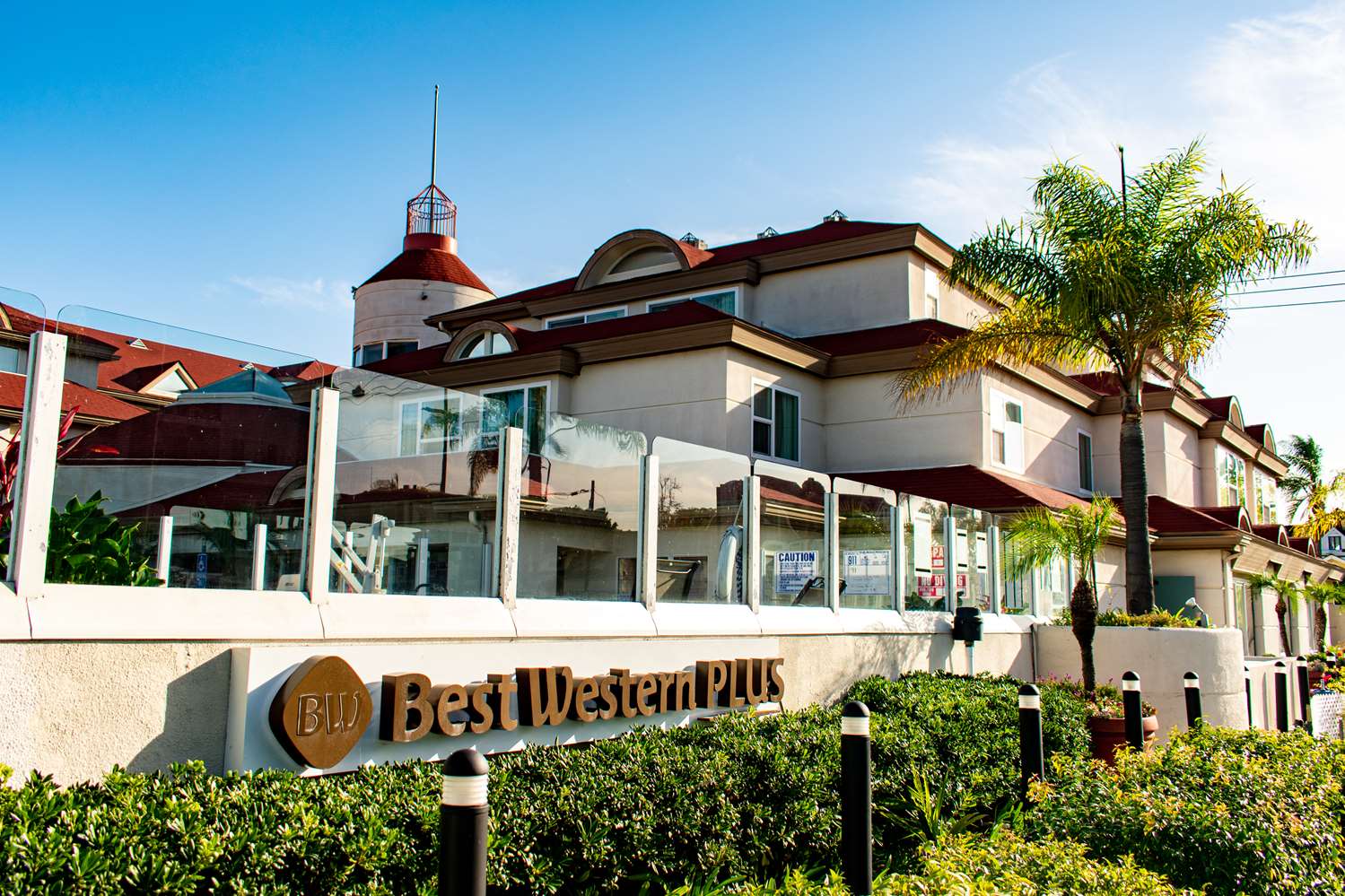 Best Western Plus Suites Hotel Coronado Island 2/36