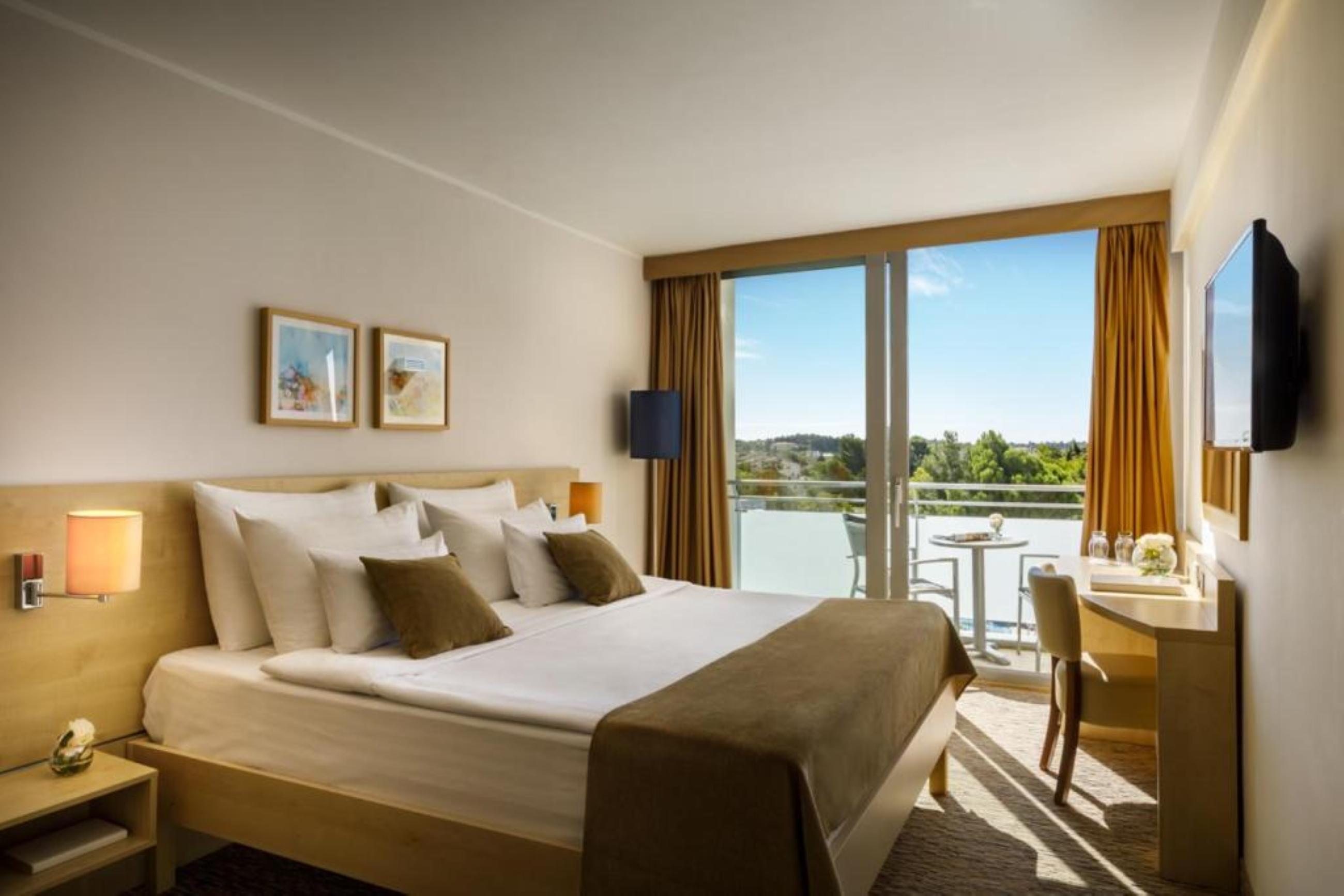 Superior, Triple, Sea Side, Balcony