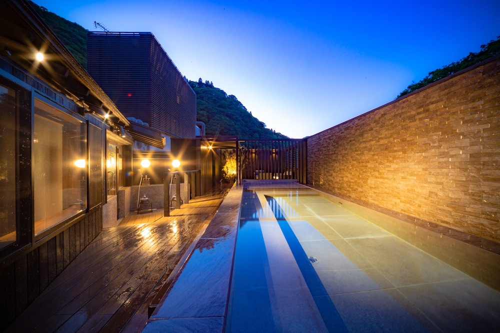 Aizu Higashiyama Onsen Tsuki no Akari (ex Higashiyama Daichi Hotel) 17/37