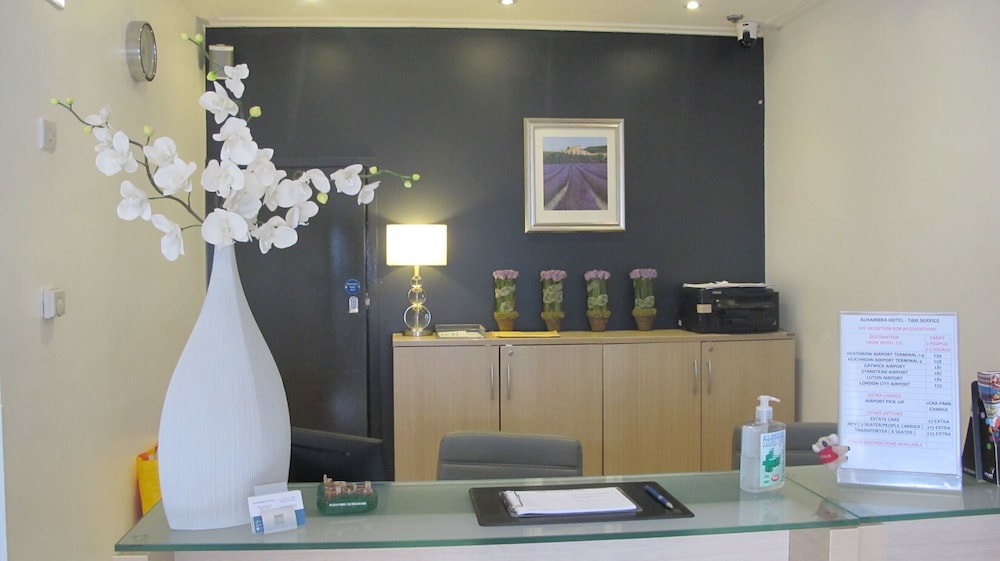 Alhambra Hotel 10/50