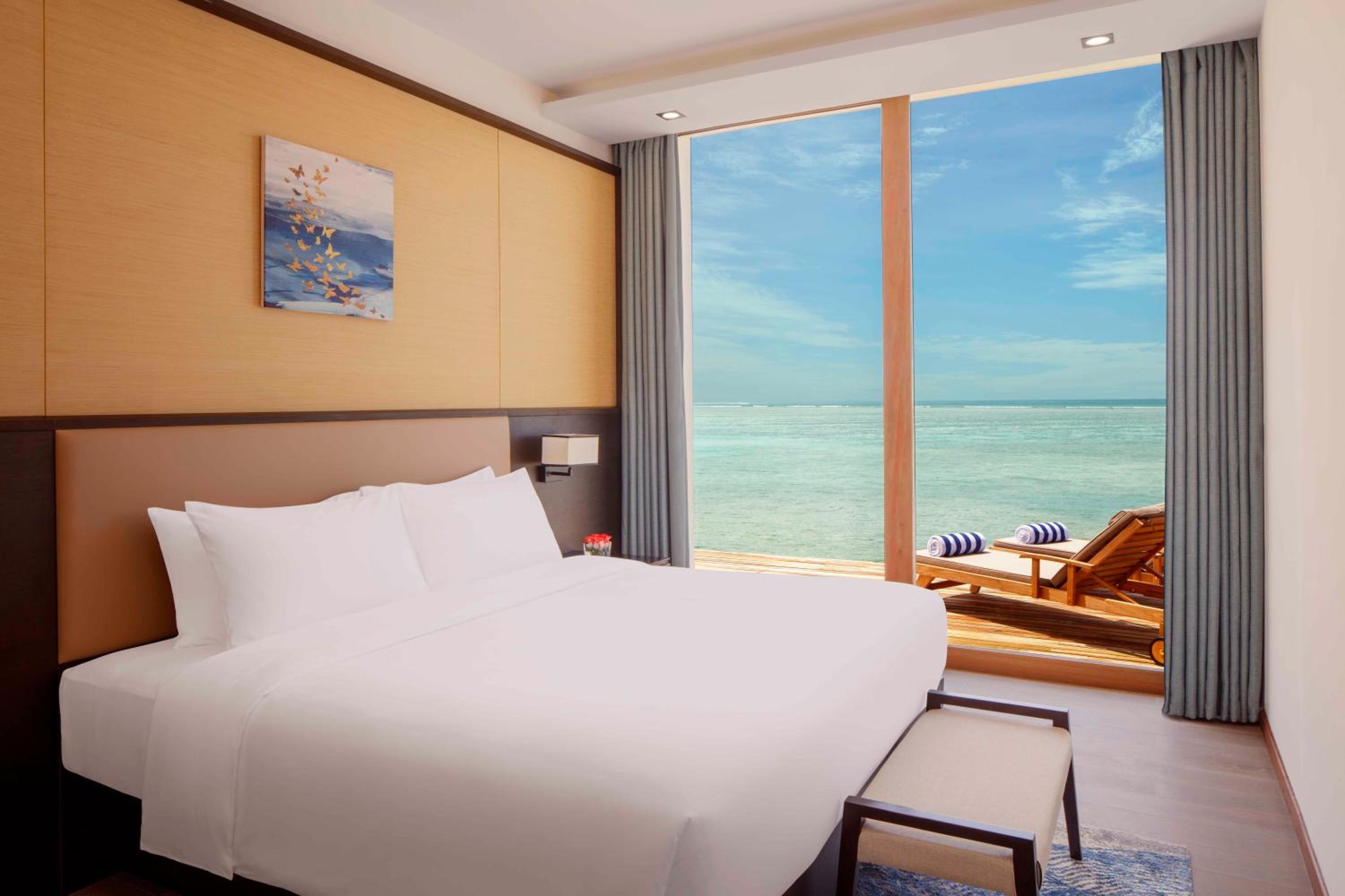 3 Bedrooms, Overwater, Villa, with Pool
