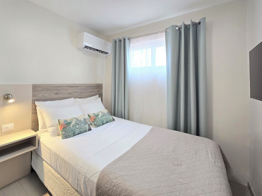 DELUXE, APARTMENT