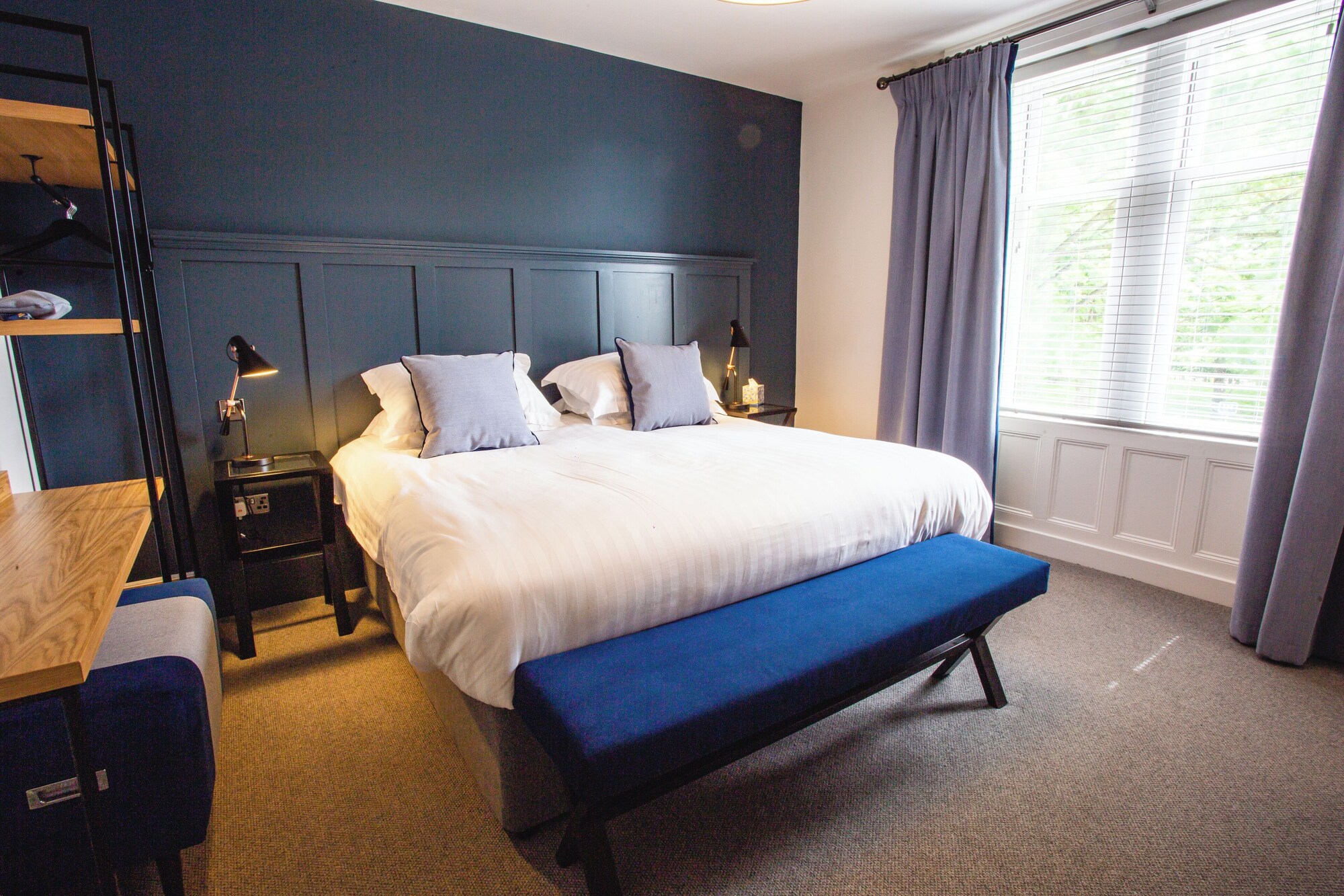 Superior, House, King Bed