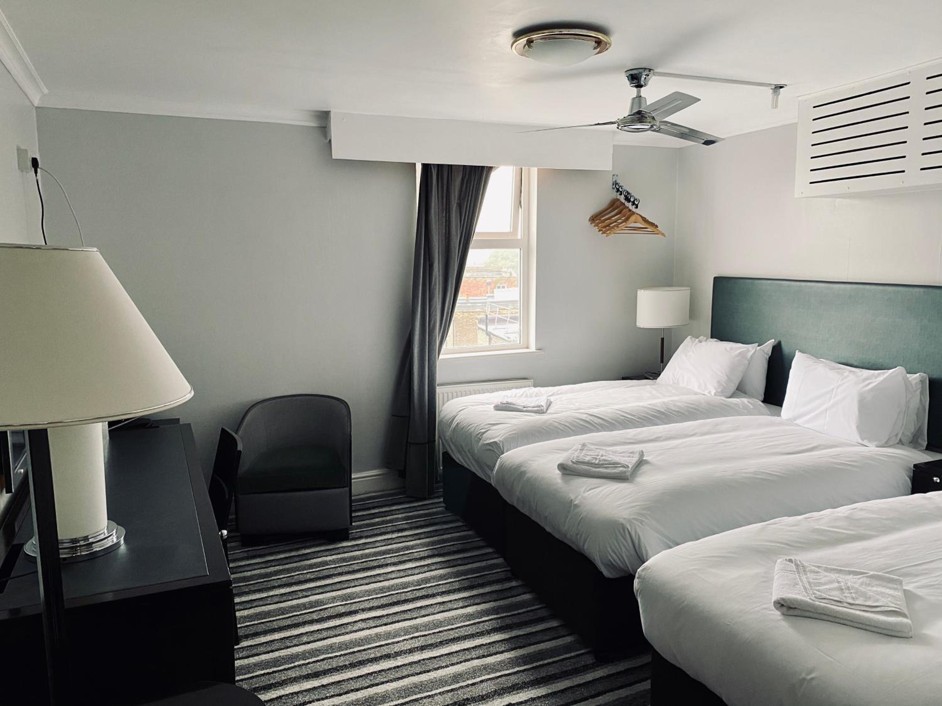 غرفة قياسية ثلاثية بسرير فردي، My Place 10/10