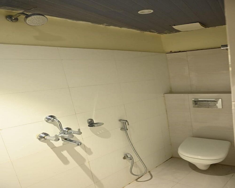 Oyo 3993 Hotel Churuwala Inn 54/54