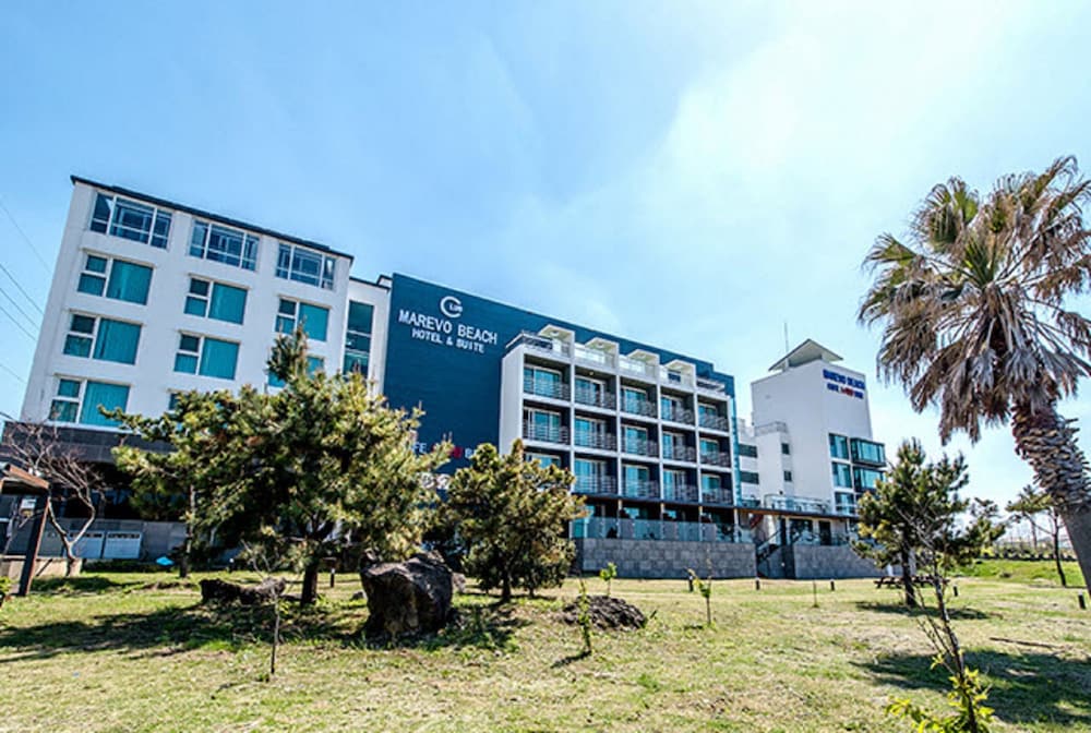 Marevo Beach Hotel 4/76