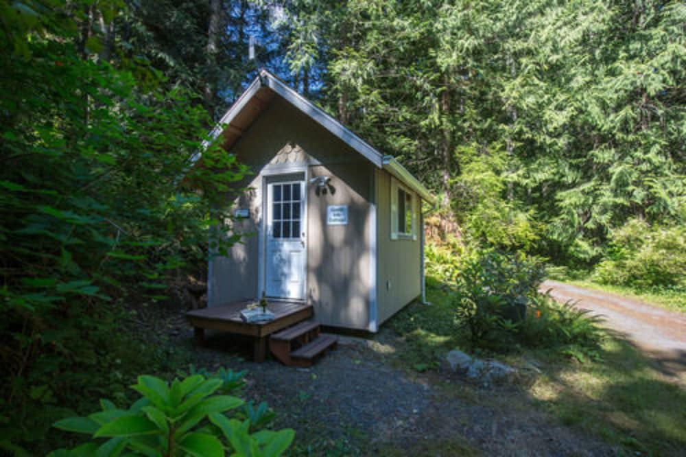 A Hidden Haven & Water Garden Cottages 45/48