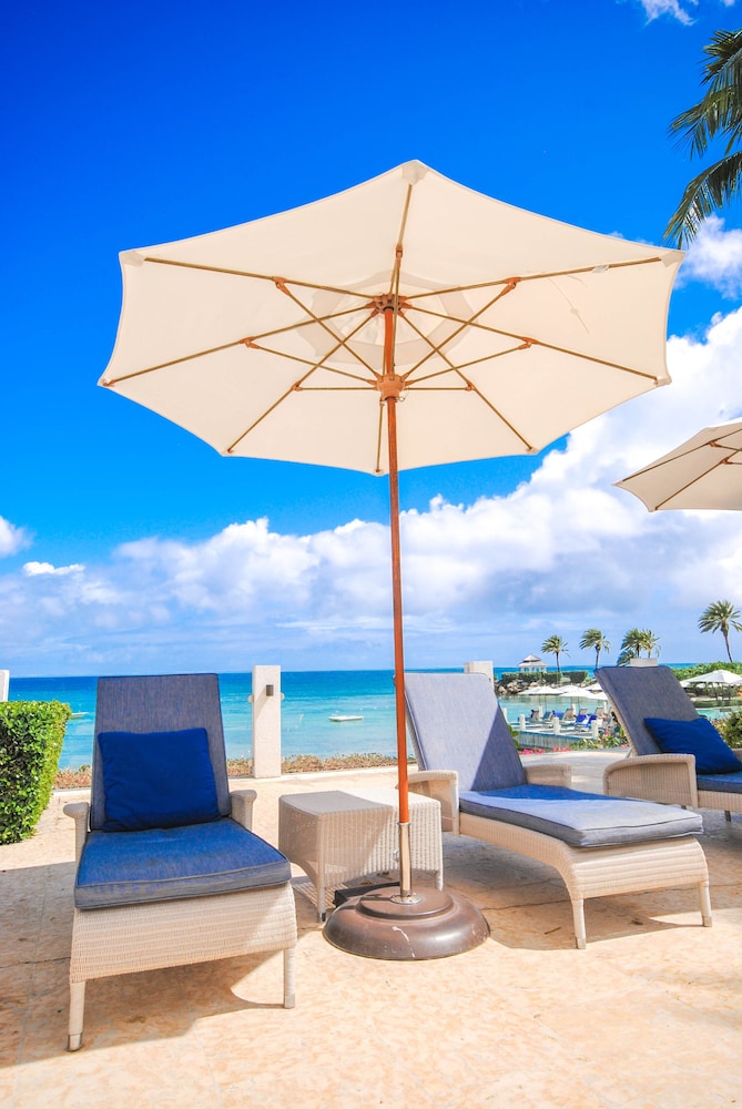 Cove Suites At Blue Waters 44/50