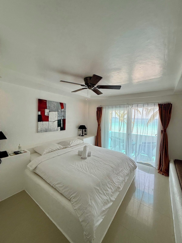 DELUXE, OCEAN VIEW