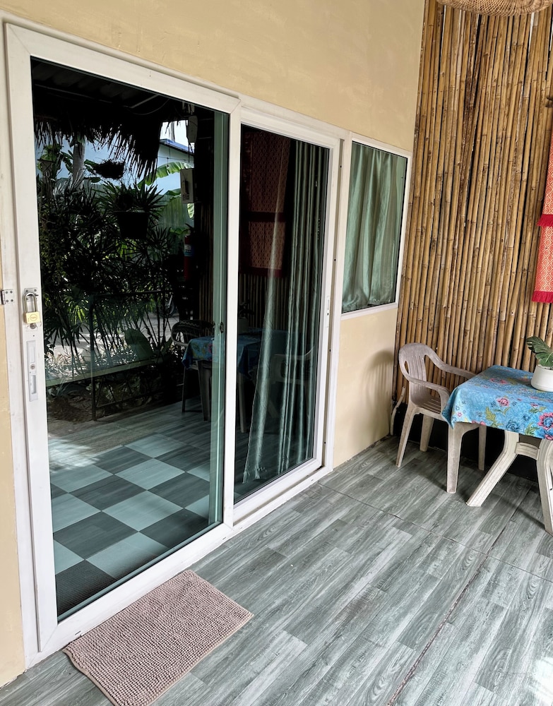 Oasis Lipe Resort 32/66