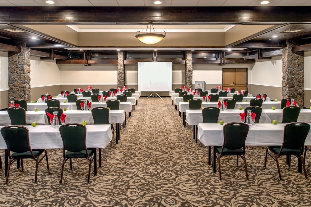 Red Lion Hotel Kennewick Columbia Center 34/38