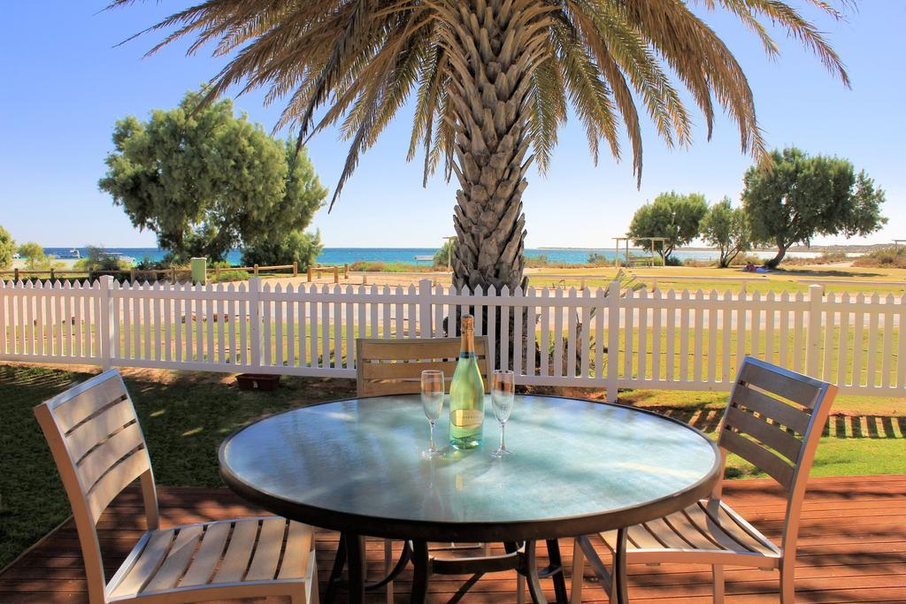 NINGALOO CORAL BAY 23/26