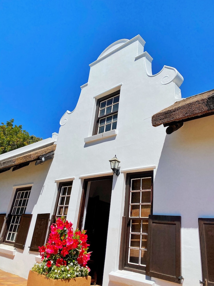 Cape Village Lodge 1/50