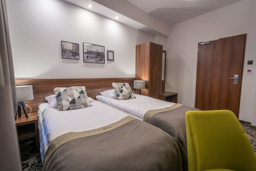 Hotel Lavender 14/67