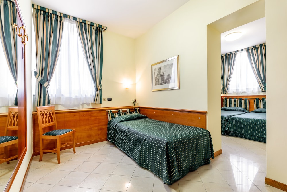 Residenza Paolo VI 25/67