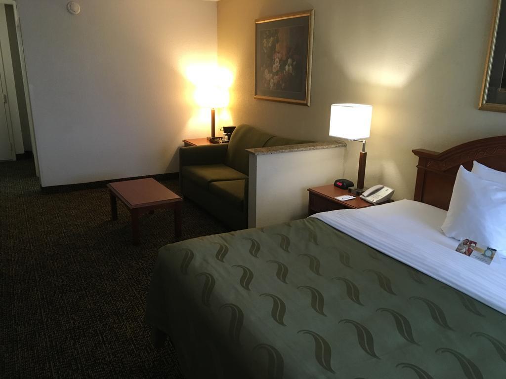 Holiday Inn Orlando North Winter Park by IHG 17/50