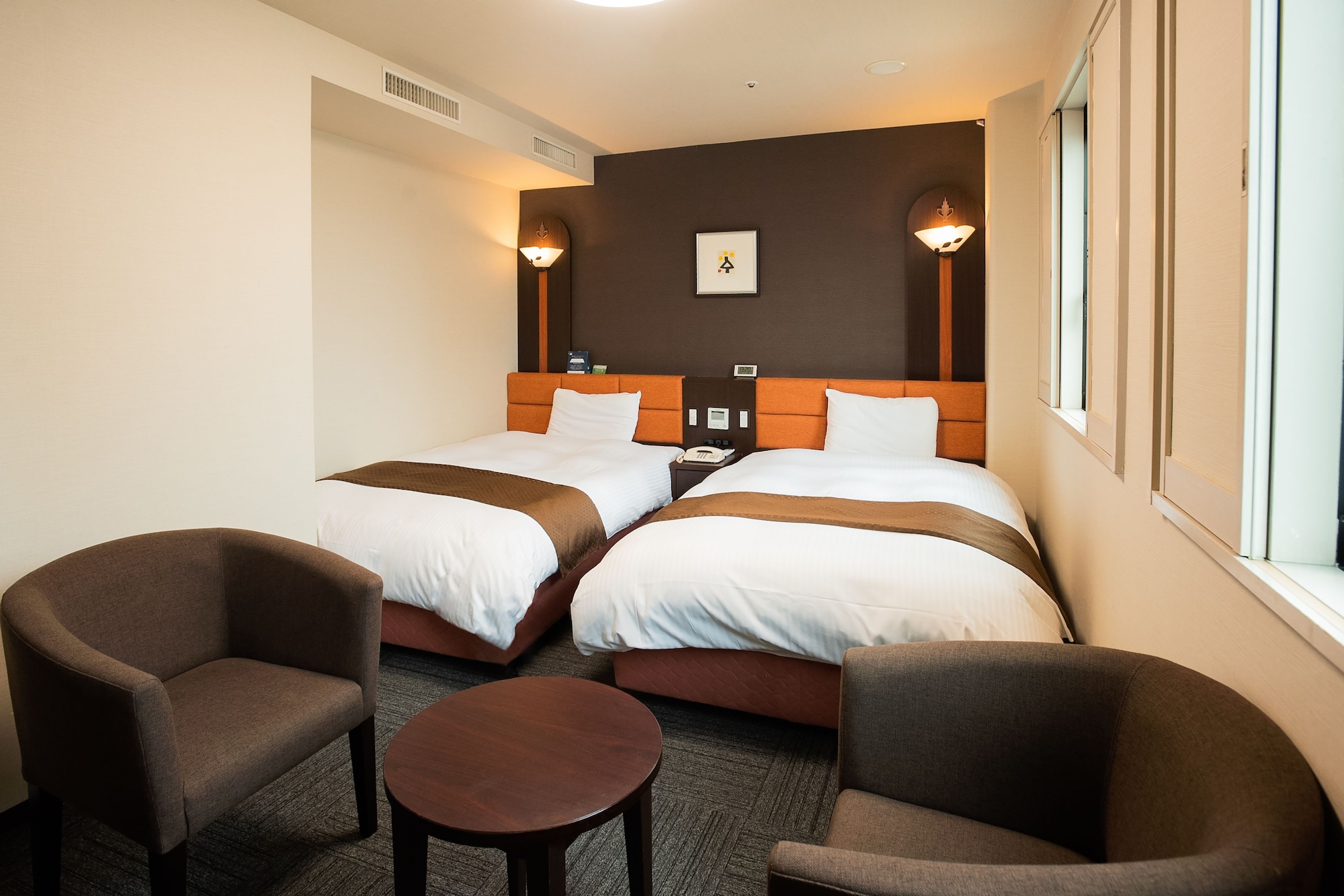 DELUXE, TWIN BEDS