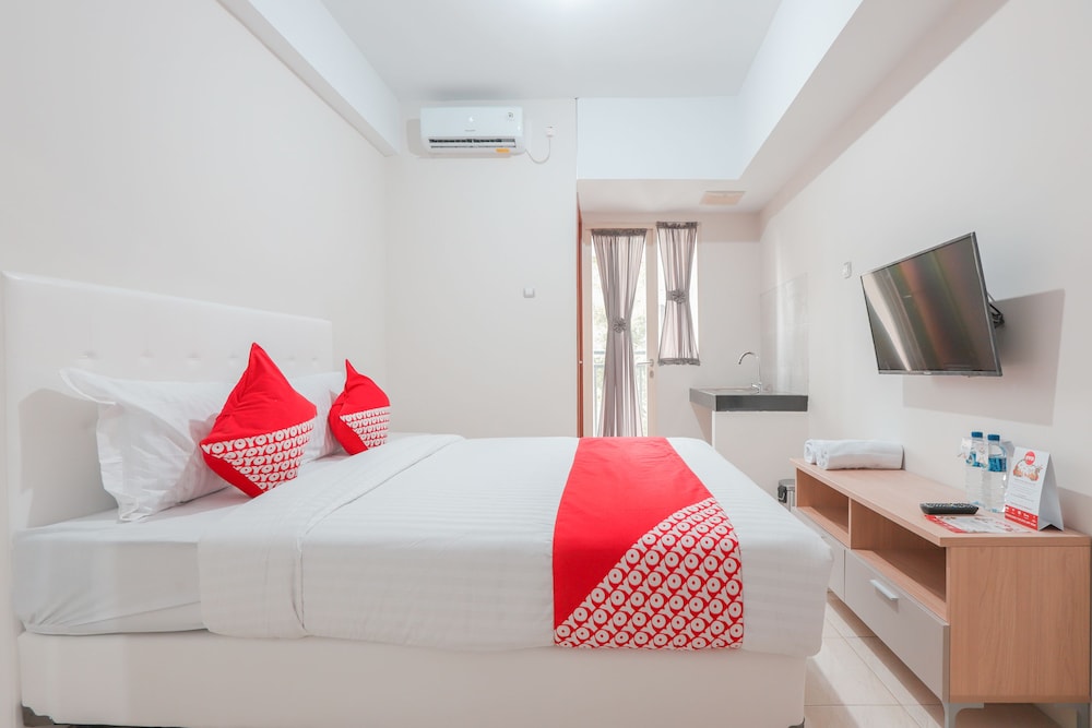 OYO 498 Green Lake View Ciputat 32/65