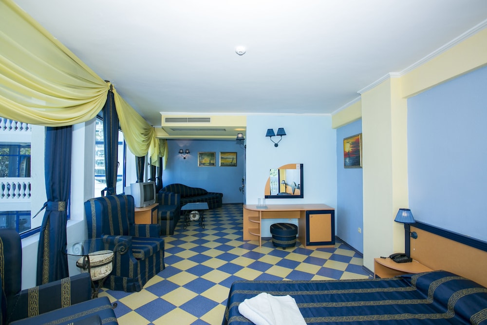 Chaika Beach Resort 21/50