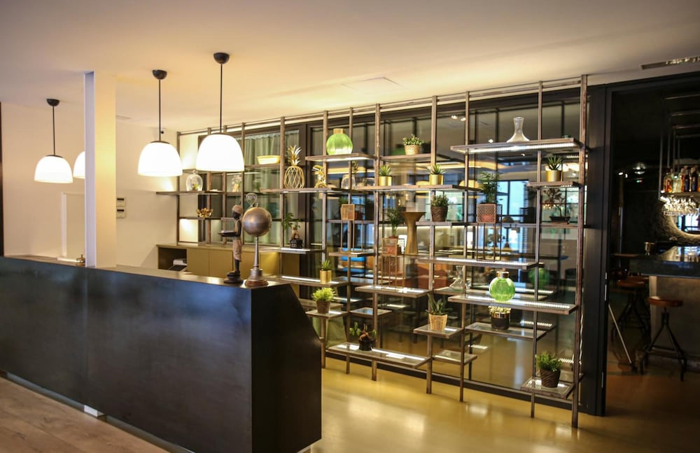 GATELL HOTEL 2/25