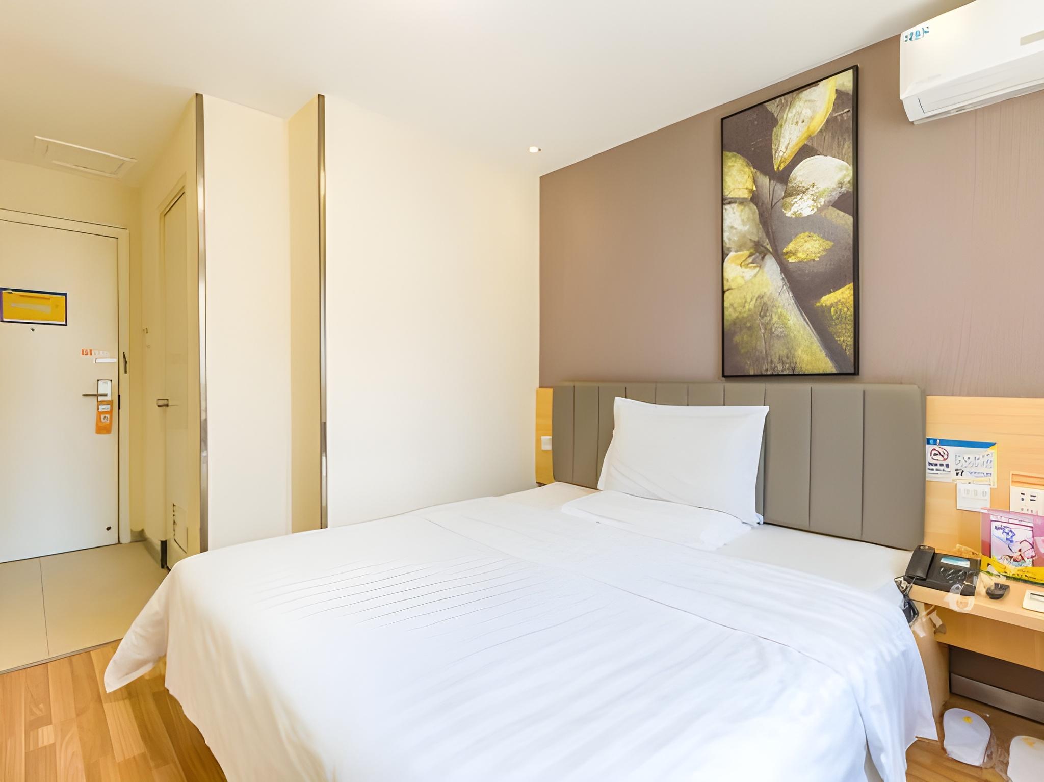 Select, Queen Bed