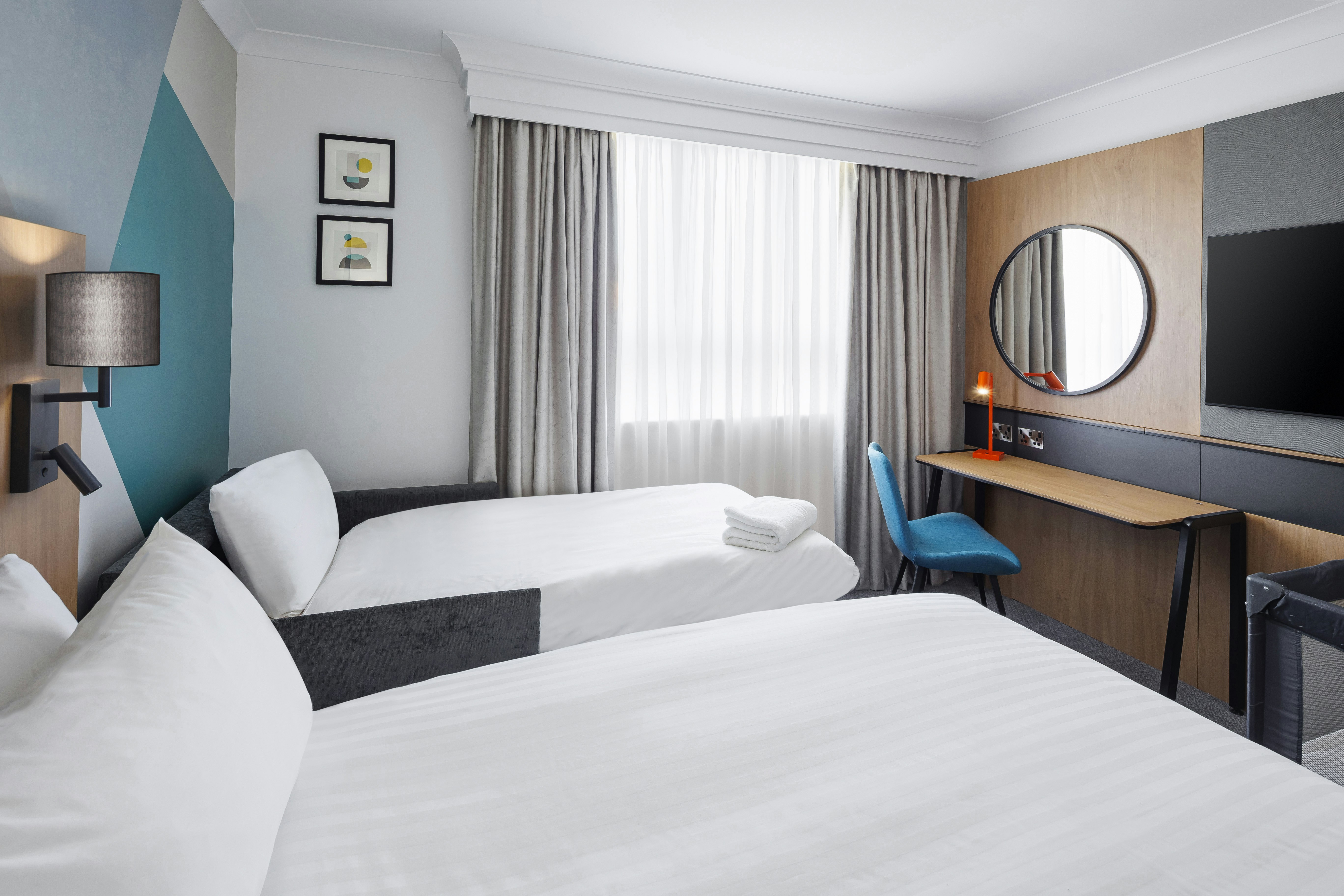 Holiday Inn Southampton-Eastleigh M3, jct13 25/72