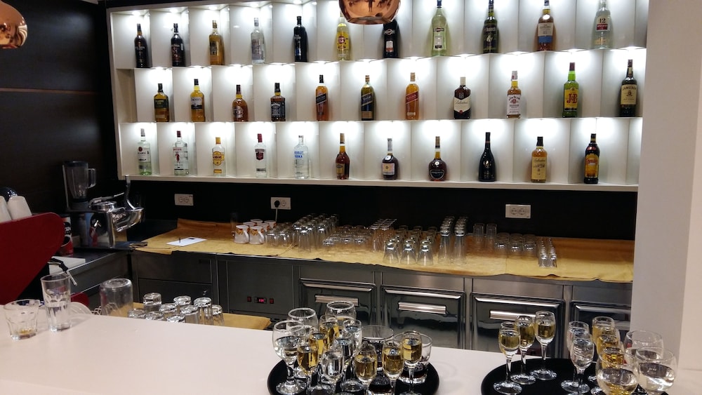 New City Hotel and Restaurant Nis 33/56