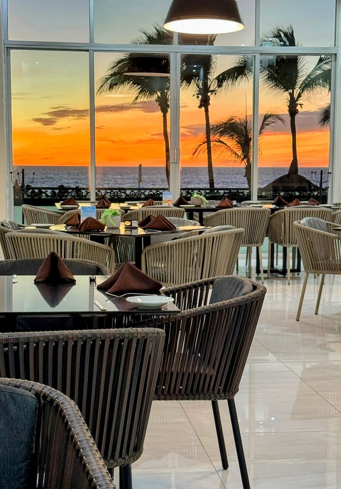 HOTEL HACIENDA MAZATLAN 53/64