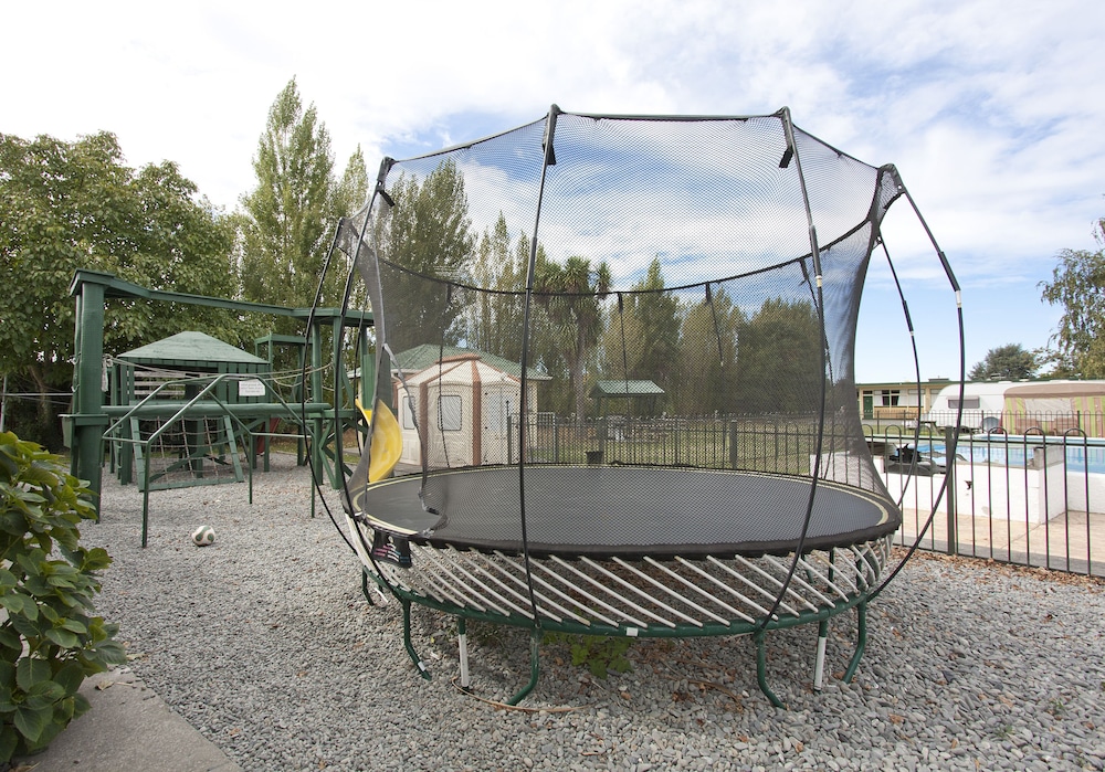 Coronation Park 35/40