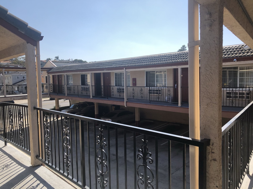 Moonlite Inn Redondo Beach 2/50