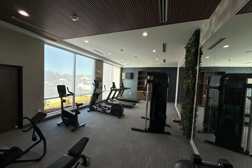 La Quinta Inn & Suites by Wyndham Athens 24/49