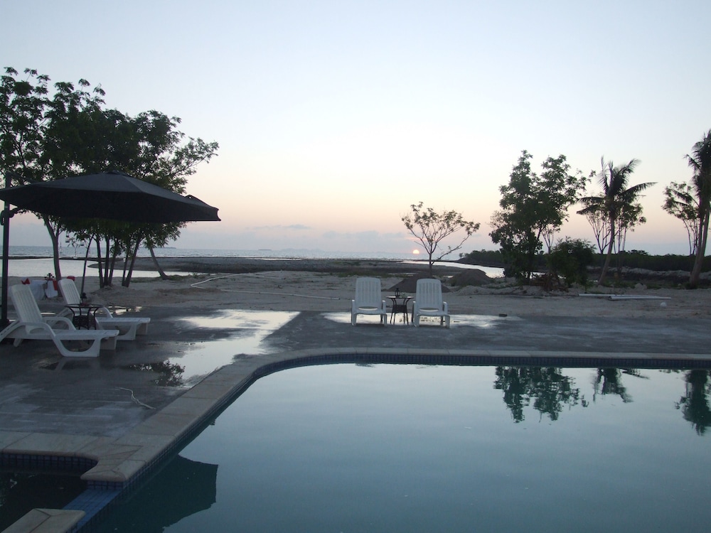 Nila Beach Resort Fiji 20/32