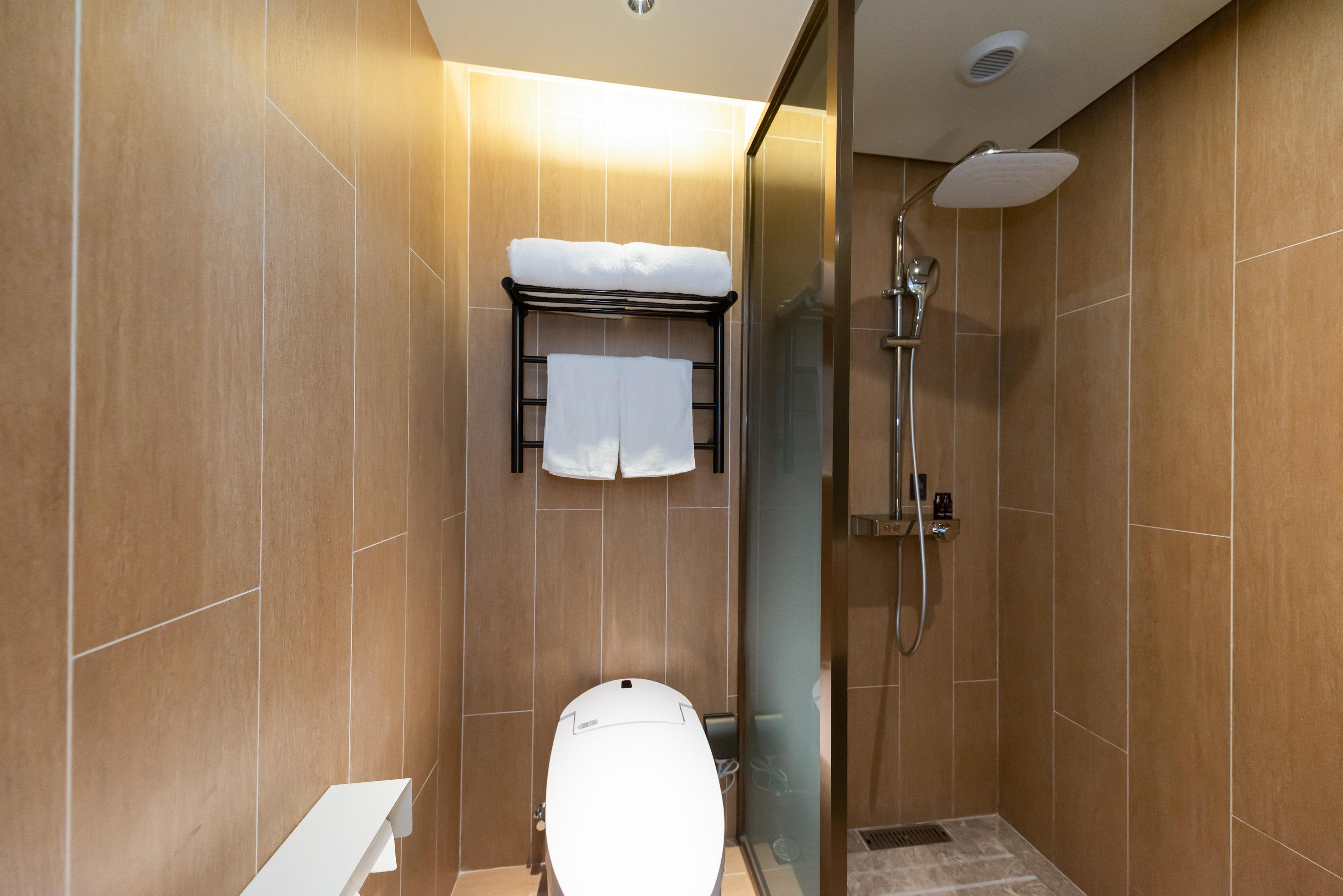 Ji Hotel Shanghai People's Square Nanjing Road Pedestrian Street 43/46