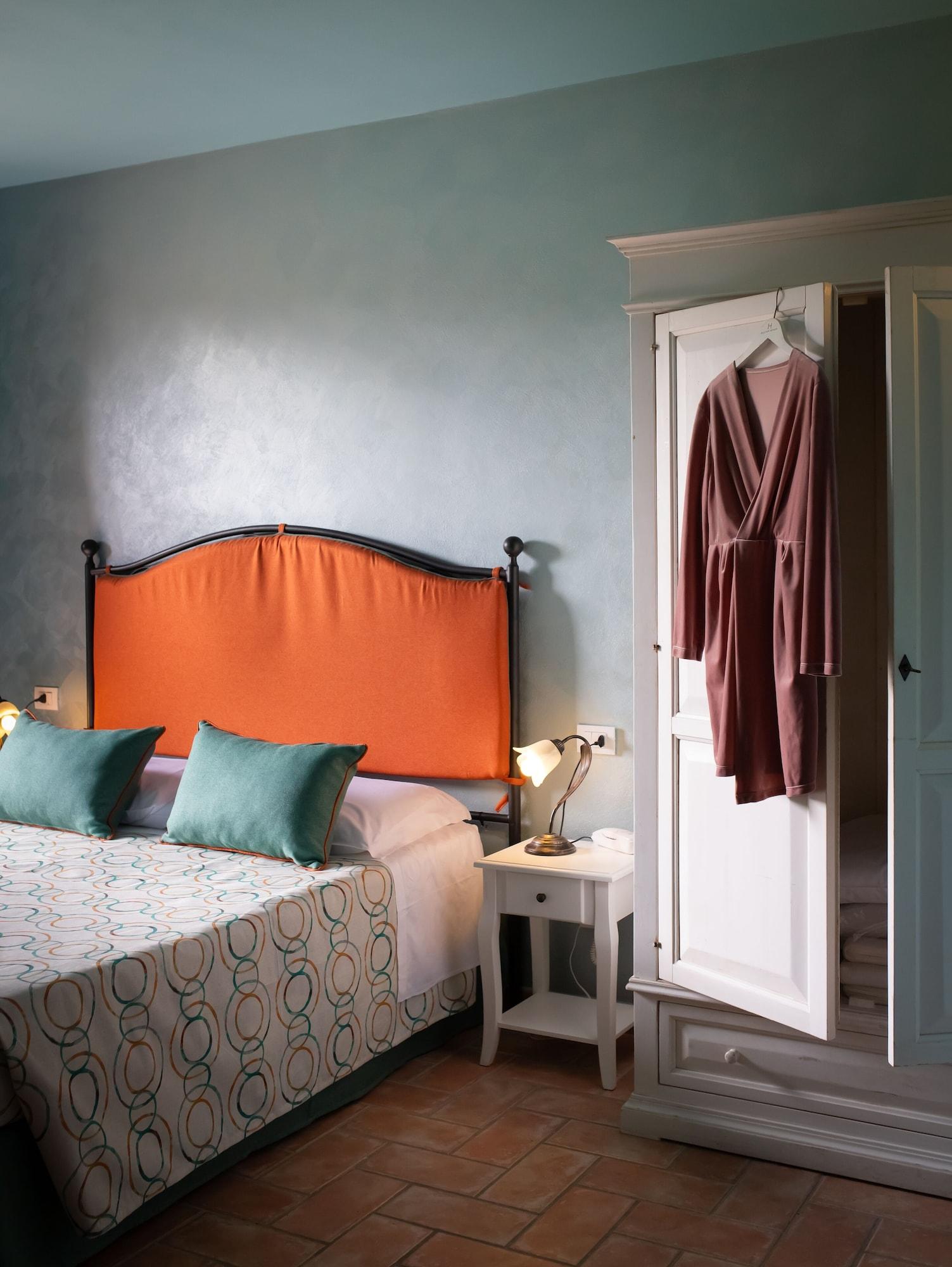 2 Bedrooms, Superior, Apartment, Private Garden, Patio, Ground Floor، Casolare Le Terre Rosse 4/5