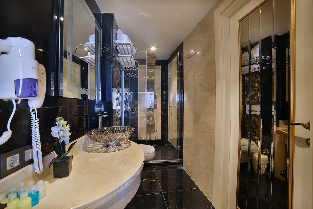 ANTHEMIS HOTEL 34/71