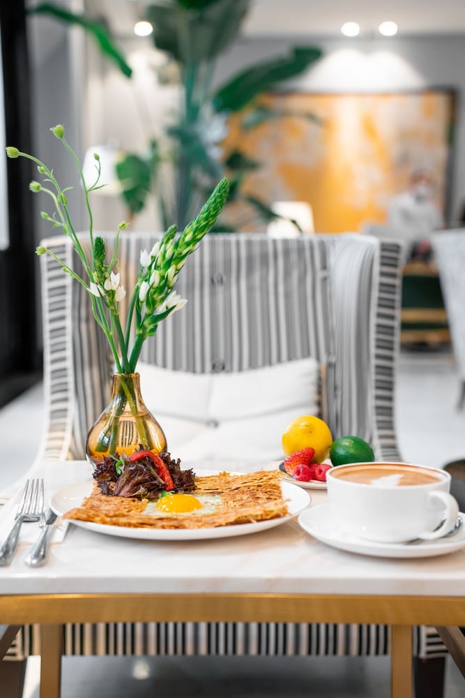 GRACIE ART HOTEL 798 34/50